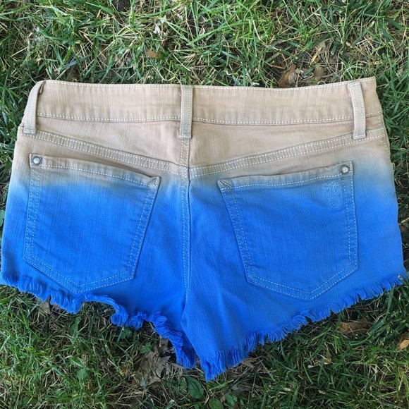 Jessica Simpson Ombré Jean Shorts - Picture 4 of 5
